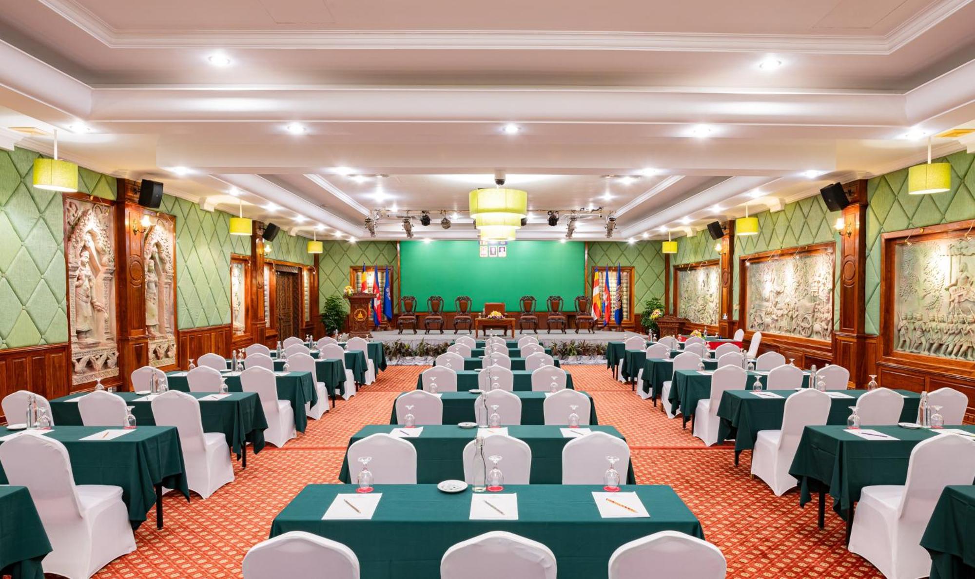 Hotel Somadevi Angkor Resort & Spa Siem Reap Exterior photo