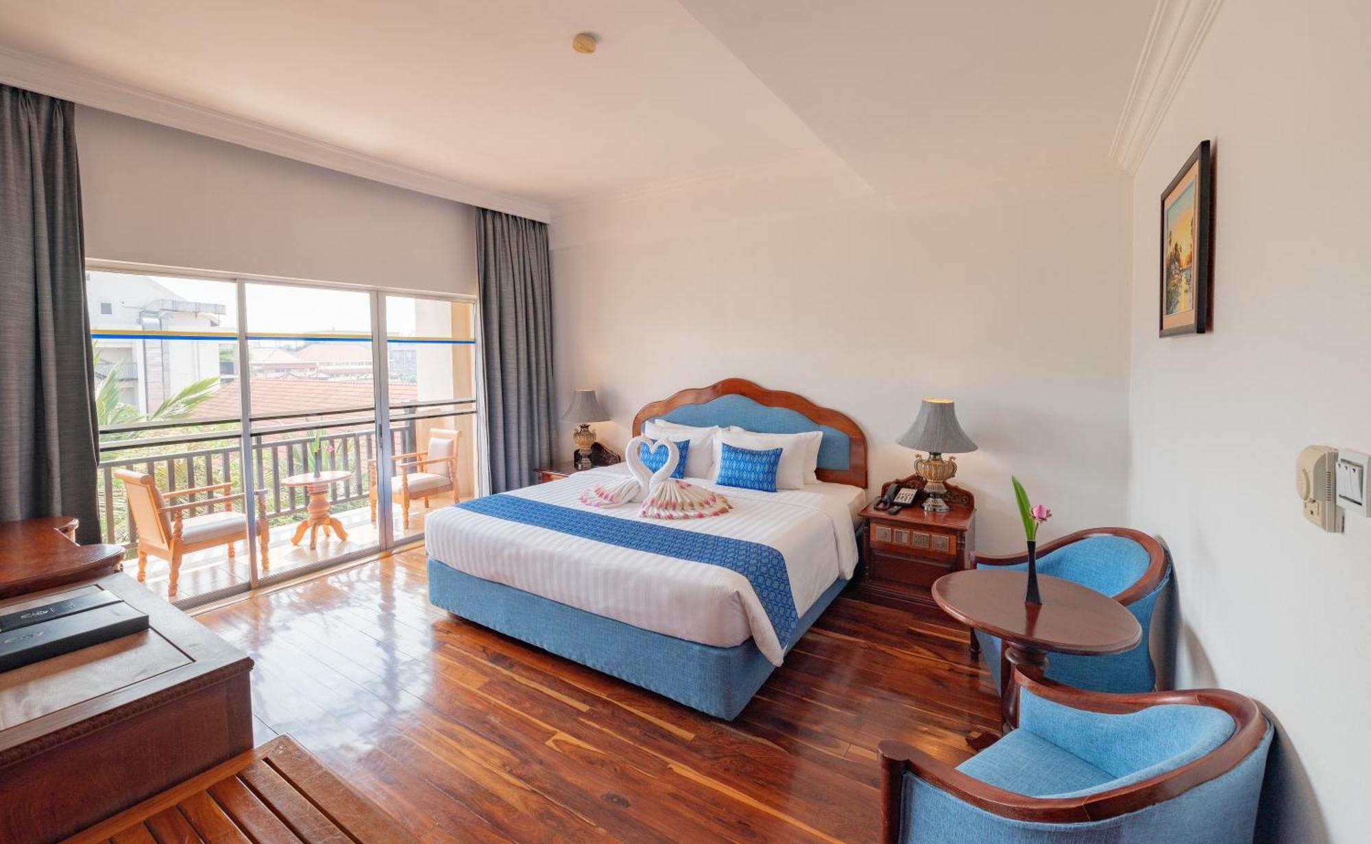 Hotel Somadevi Angkor Resort & Spa Siem Reap Exterior photo
