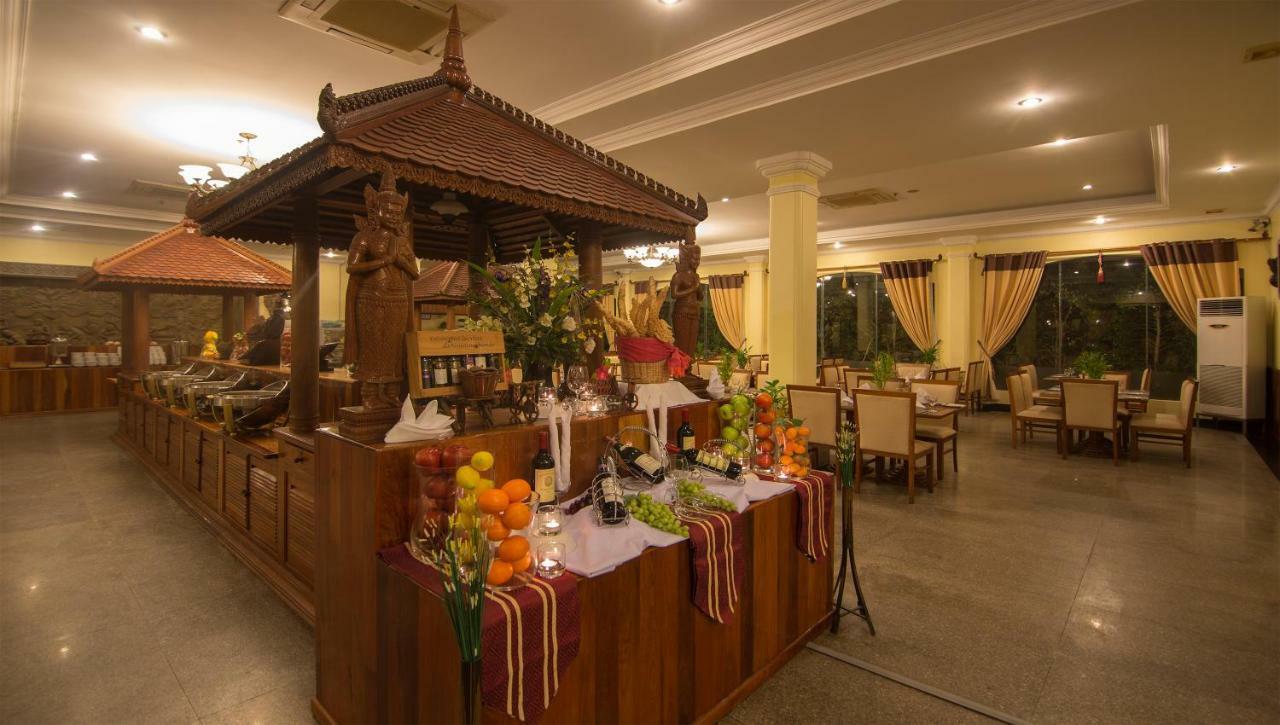 Hotel Somadevi Angkor Resort & Spa Siem Reap Exterior photo